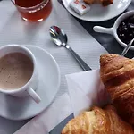 Logis Restaurant Des Thermes 3* 라말루-레-뱅