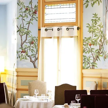 Logis Restaurant Des Thermes ホテル ラマルー・レ・バン
