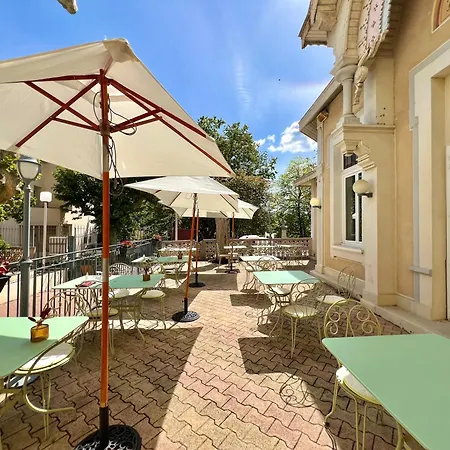 호텔 Logis Restaurant Des Thermes 라말루-레-뱅