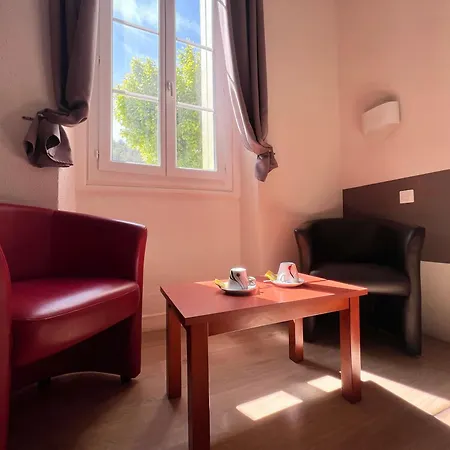 Logis Restaurant Des Thermes Hotel