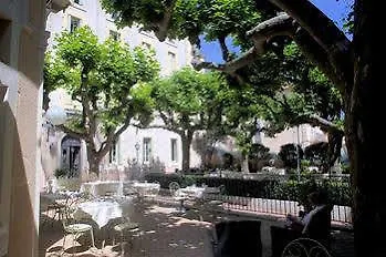 Hotel Logis Restaurant Des Thermes 3*