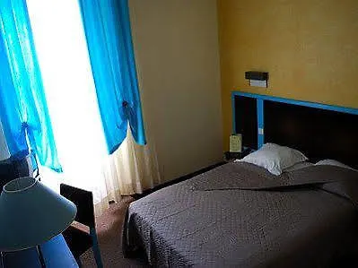 ホテル Logis Restaurant Des Thermes