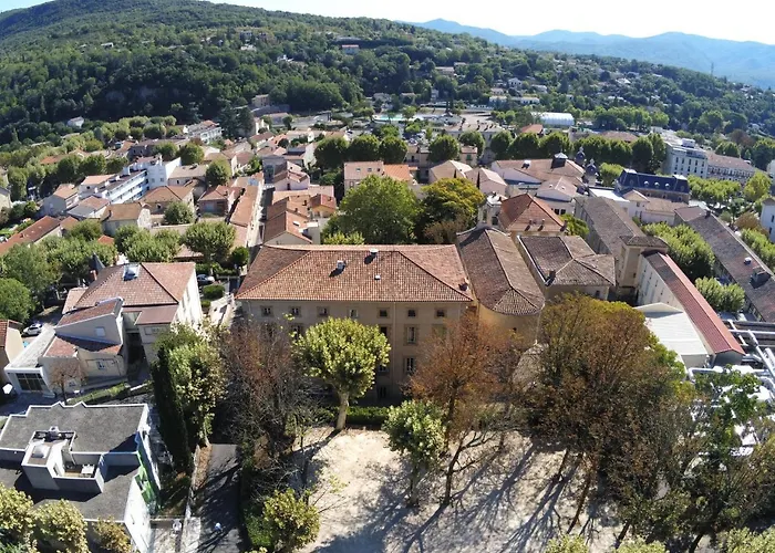 Hotel Logis Restaurant Des Thermes Lamalou-les-Bains